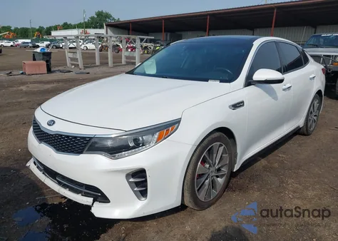 2016 Kia Optima Sx Turbo z USA, uszkodzony, nr VIN 5XXGW4L28GG077953
